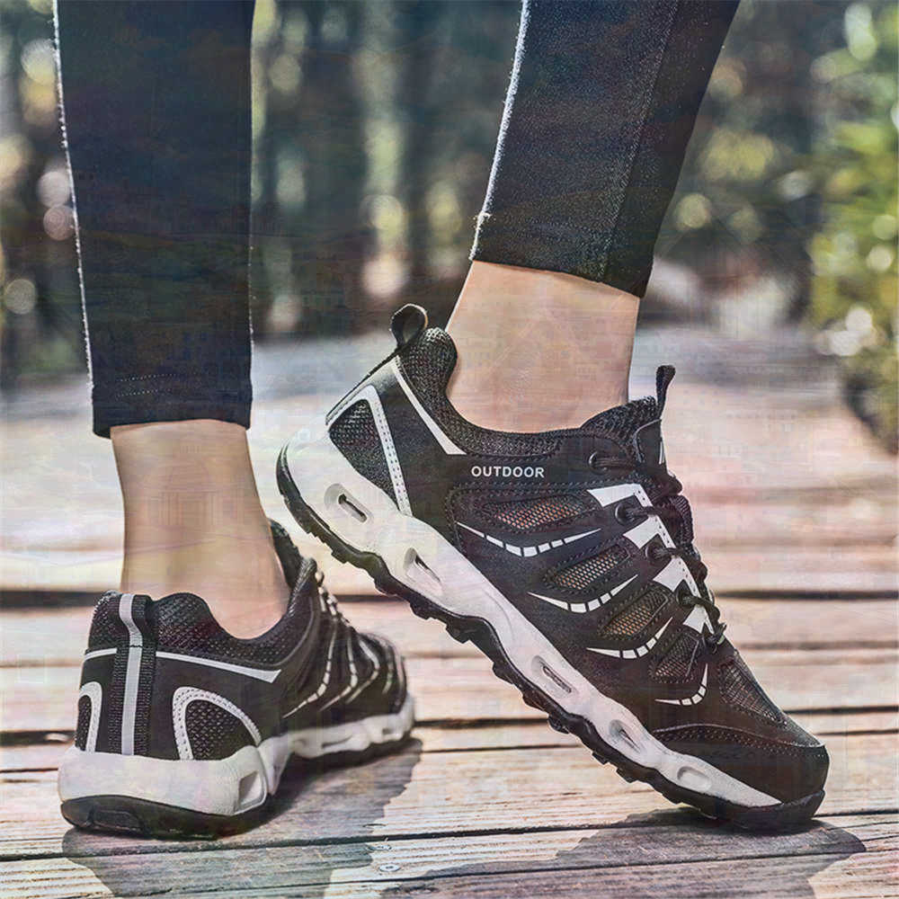 Sumer Round Tip Silver Sneaker - Vintage Collectible Accessories ulasan dan harga
